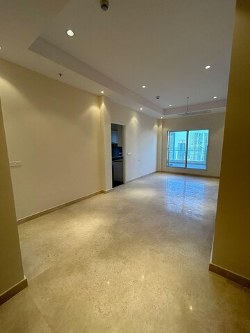 Room in 3 BHK Apartment at Indiabulls Sky Forest, Lower Parel – for Rent