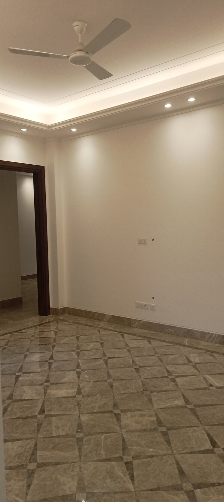 Room, panchsheel park 4 Bedroom 500 Sq.Yd. Builder Floor In Panchsheel Park Delhi 8015756