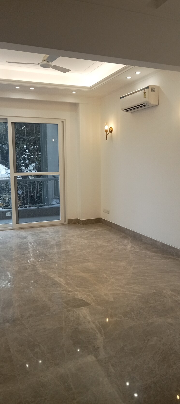 Room, panchsheel park 4 Bedroom 500 Sq.Yd. Builder Floor In Panchsheel Park Delhi 8015756