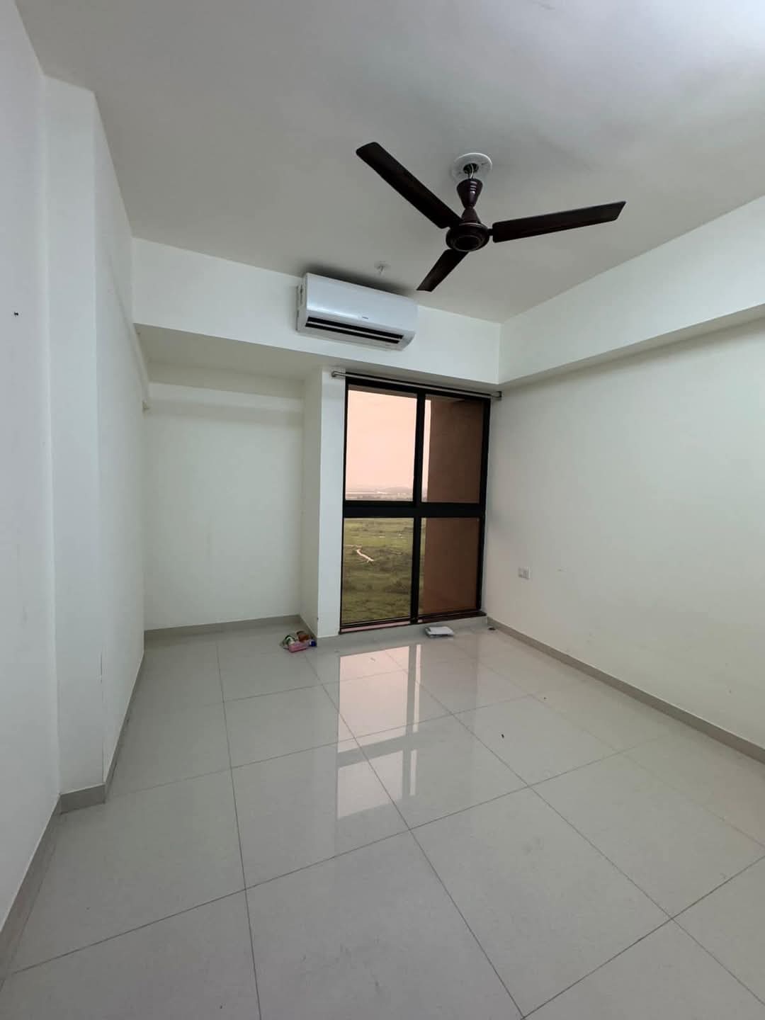 2 BHK + Pooja Room,Extra Room Apartment For Sale in Lodha Splendora