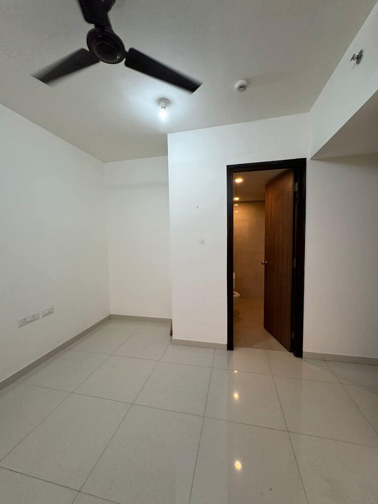 undefined, lodha-splendora 2 Bedroom 680 Sq.Ft. Apartment In Ghodbunder Road Thane 8015758