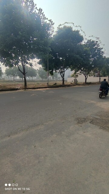  Plot – Exterior View View at Sector 16 - for Sale
