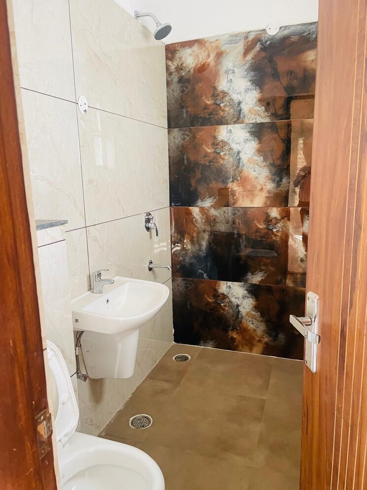 Bathroom, aerocity 2.5 Bedroom 1420 Sq.Ft. Apartment In Aerocity Mohali 8015791