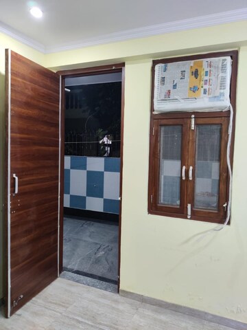 Room in 1 RK Builder Floor at Ansal Plaza Sector-23, Sector 23 – for Rent
