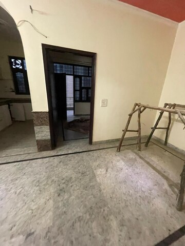 Room in 2 BHK Builder Floor at Ansal Plaza Sector-23, Sector 23 – for Rent