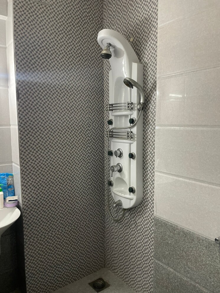 Bathroom, vile-parle-mahaveer 2 Bedroom 754 Sq.Ft. Apartment In Vile Parle West Mumbai 8015818