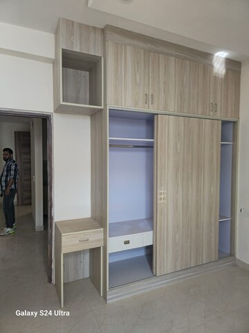 Room in 3 BHK Apartment at Patiala Road – for Sale