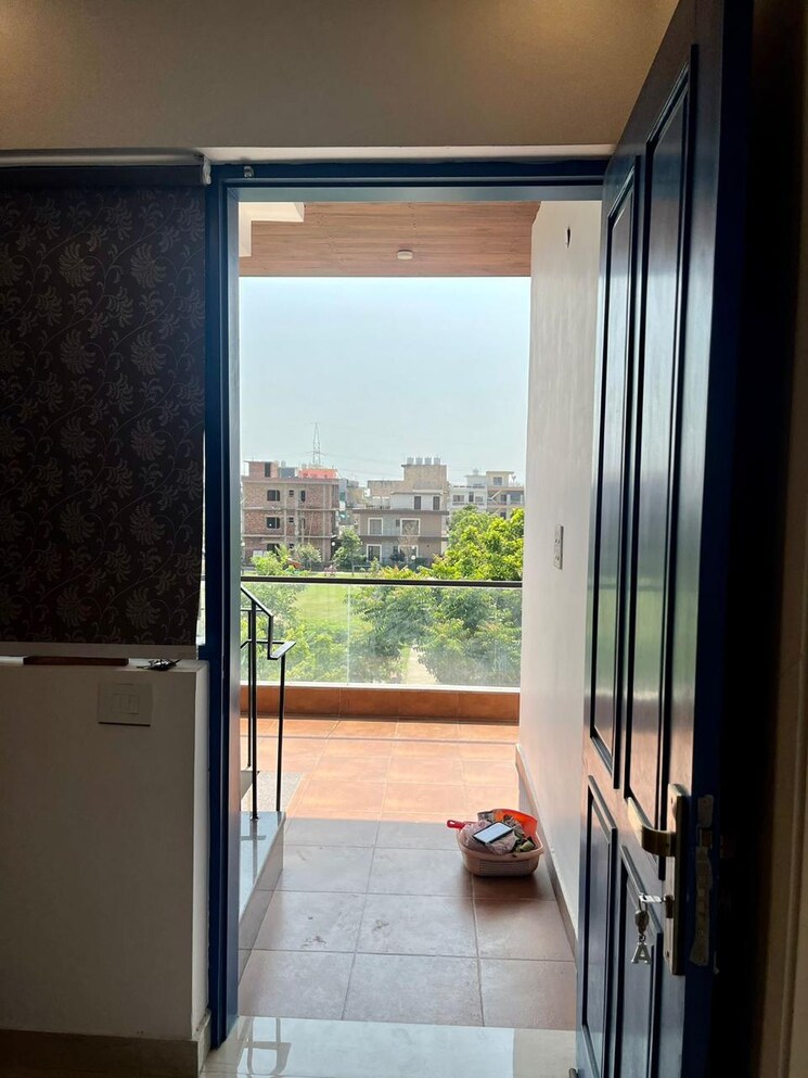 Balcony, kharar road 3 Bedroom 1120 Sq.Ft. Apartment In Kharar Road Mohali 8015845