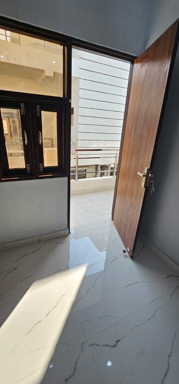 Master Bedroom in 4 BHK Villa at Sector 10 Greater Noida – for Rent