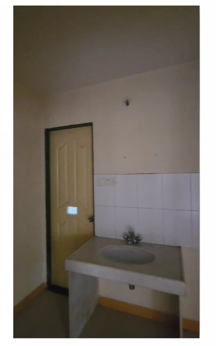 Bathroom, kumar-pragati 2 Bedroom 1050 Sq.Ft. Apartment In Nibm Road Pune 8015884