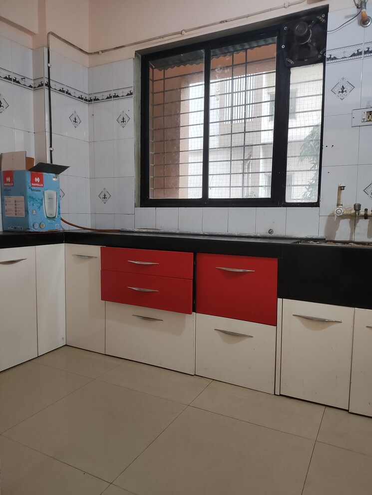 Kitchen, nand-building 1 Bedroom 600 Sq.Ft. Apartment In Seawoods Navi Mumbai 8015899