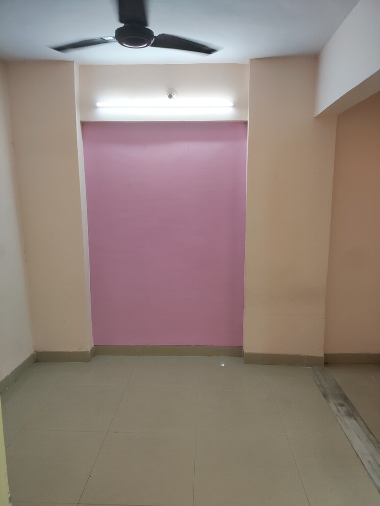 Room, nand-building 1 Bedroom 600 Sq.Ft. Apartment In Seawoods Navi Mumbai 8015899