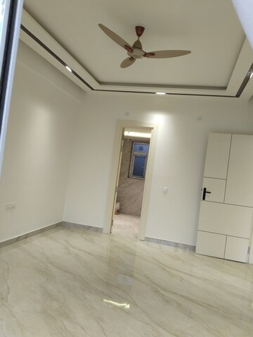 Room in 4 BHK Builder Floor at Sector 84 – for Sale