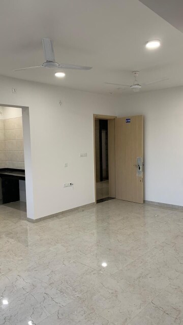 Room in 3 BHK Apartment at Rama Metro Life, Tathawade – for Rent