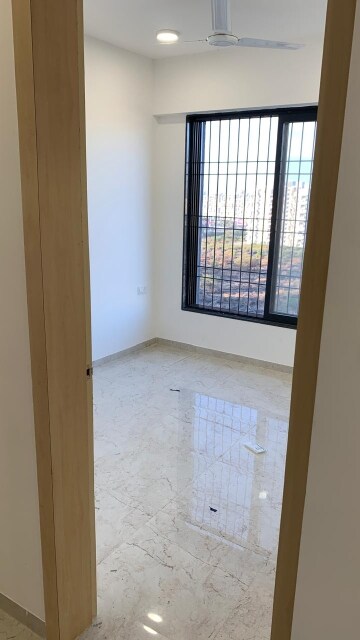 Room in 3 BHK Apartment at Rama Metro Life, Tathawade – for Rent