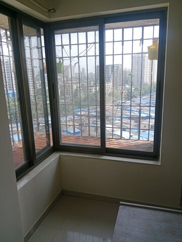 Room in 2 BHK Apartment at Dosti Vihar, Samata Nagar – for Sale