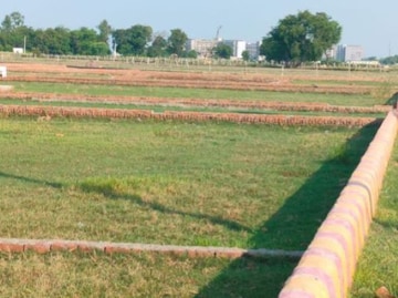 Plot For Resale in Gomti Nagar Lucknow  8015966