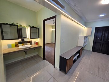 Room in 3 BHK Apartment at Mahindra Ashvita, Kukatpally – for Rent