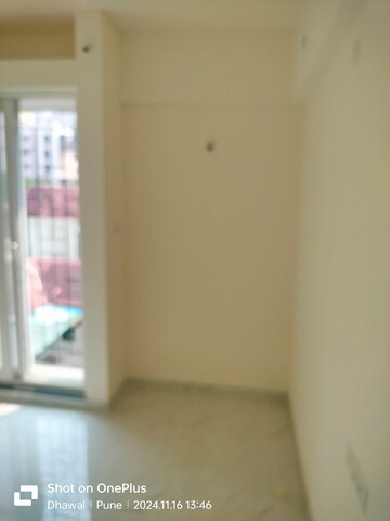 Room in 3 BHK Apartment at Marvel Albero, Kondhwa – for Rent
