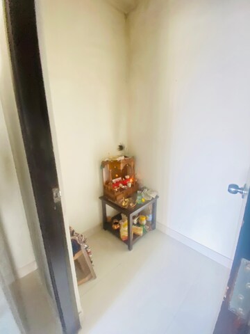 Furnished Amenities in 2 BHK Apartment at Lodha Luxuria Priva, Majiwada – for Rent