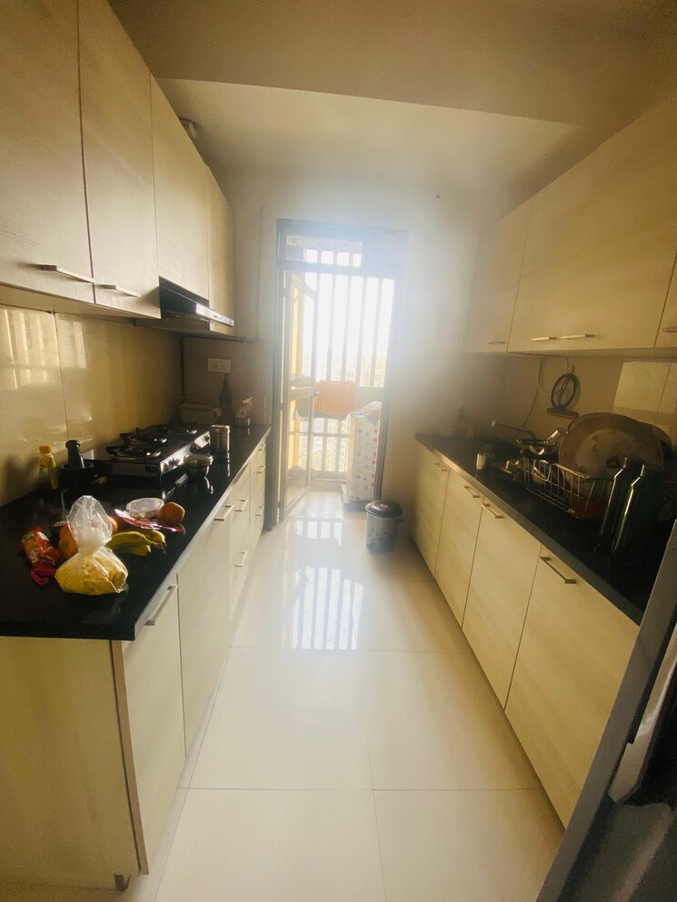 Kitchen, lodha-luxuria-priva 2 Bedroom 787 Sq.Ft. Apartment In Majiwada Thane 8016000