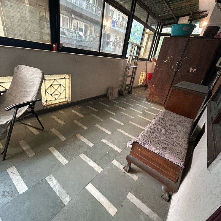 Other, south extension i 3 Bedroom 2100 Sq.Ft. Builder Floor In South Extension I Delhi 8016012