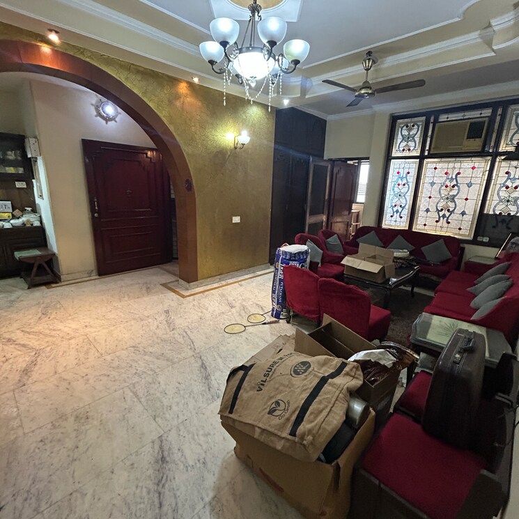 Living Room, south extension i 3 Bedroom 2100 Sq.Ft. Builder Floor In South Extension I Delhi 8016012