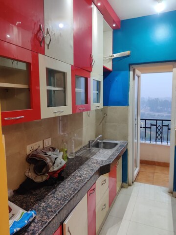 Bedroom in 5 BHK Apartment at Parsvnath Planet, Gomti Nagar – for Rent