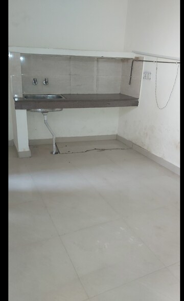 Room in 1 RK Builder Floor at Mayur Vihar – for Rent