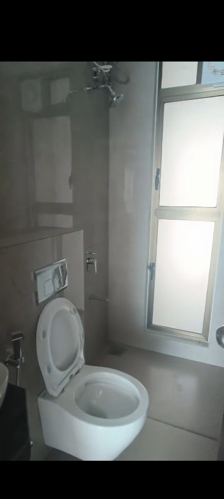 Bathroom, raymond-park-avenue 2 Bedroom 670 Sq.Ft. Apartment In Pokhran Road No One Thane 8016098