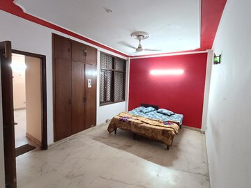 Master Bedroom in 2 BHK Builder Floor at Malviya Nagar – for Rent