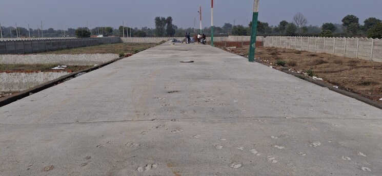 undefined, dhoom manikpur  100 Sq.Yd. Plot In Dhoom Manikpur Greater Noida 8016114