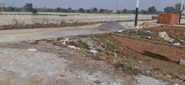 undefined, dhoom manikpur  50 Sq.Yd. Plot In Dhoom Manikpur Greater Noida 8016116