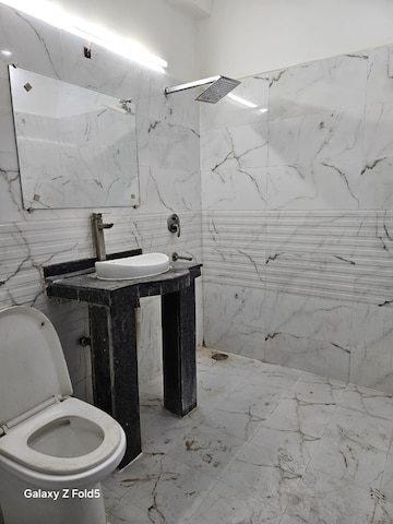 Master Bedroom in 4 BHK Penthouse at Amrapali Zodiac, Sector 120 – for Sale