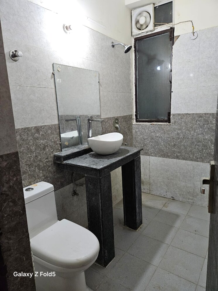 Bathroom, amrapali-zodiac 4 Bedroom 2300 Sq.Ft. Penthouse In Sector 120 Noida 8016123