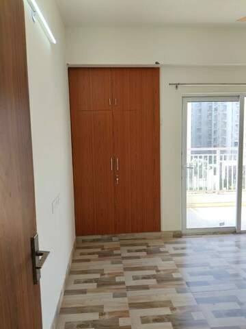 2 BHK Apartment For Rent in M R Platinum 321, Raj Nagar Extension