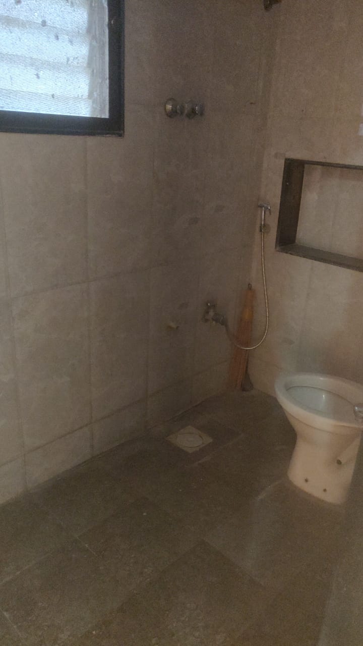 2 BHK 975 Sq.Ft. Apartment in Agarwal And Doshi Complex