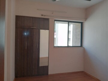 Room in 2 BHK Apartment at Lodha Palava City Lakeshore Greens, Dombivli East – for Rent