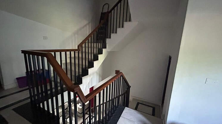 undefined, sector 12 5 Bedroom 162 Sq.Mt. Independent House In Sector 12 Noida 8016183