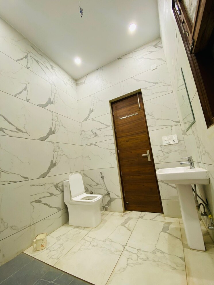 Bathroom, allwin-el-spazia 3 Bedroom 1638 Sq.Ft. Apartment In Sanauli Zirakpur 8016199