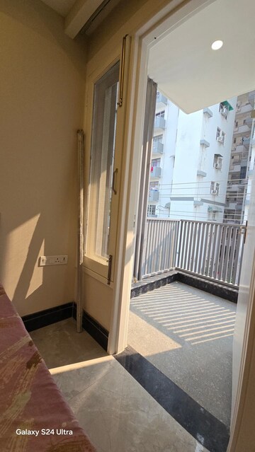 Staircase in 4 BHK Apartment at Dhoot Time Residency, Sector 63 – for Rent