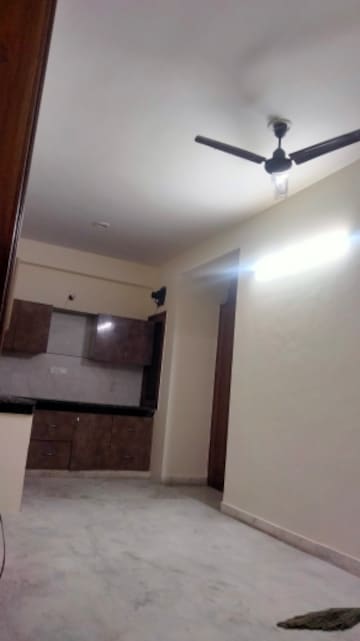 Room in 2 BHK Builder Floor at Sector 15i – for Rent