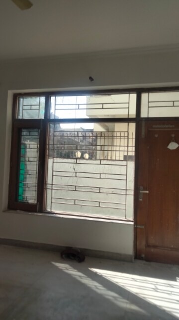 Master Bedroom in 2 BHK Builder Floor at Sector 15i – for Rent