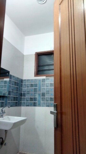 Bathroom in 2 BHK Builder Floor at Sector 15i – for Rent