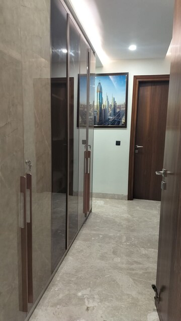 Building Lobby in 4 BHK Apartment at Emaar MGF Emerald Hills, Sector 65 – for Rent