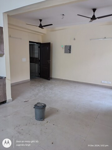 Furnished Amenities in 2.5 BHK Apartment at Gardenia Gateway, Sector 75 – for Sale