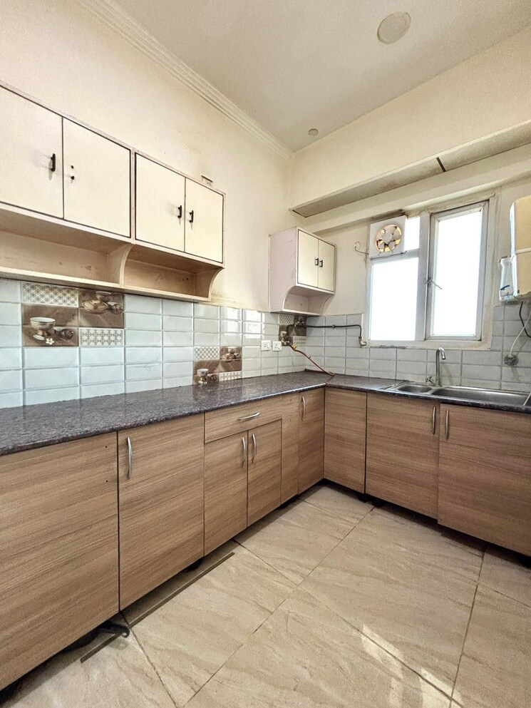 Kitchen, nimbus-the-hyde-park 3 Bedroom 1320 Sq.Ft. Apartment In Sector 78 Noida 8016291