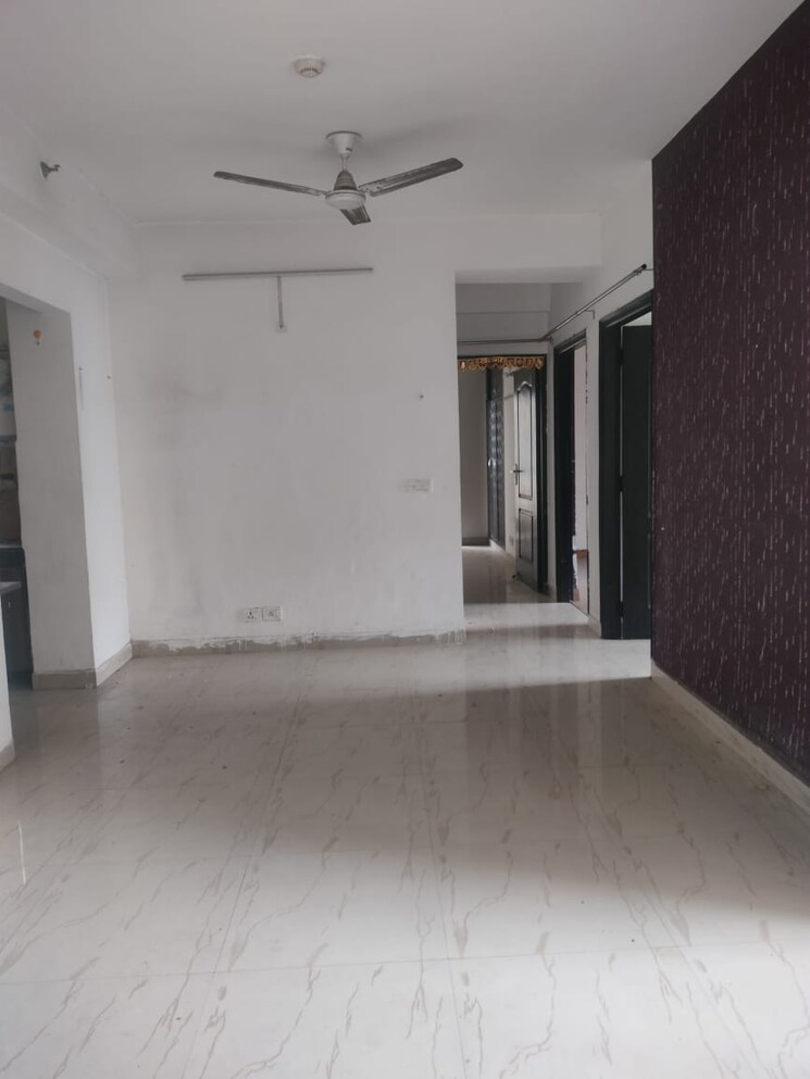 Room, paras-tierea 3 Bedroom 1565 Sq.Ft. Apartment In Sector 137 Noida 8016316