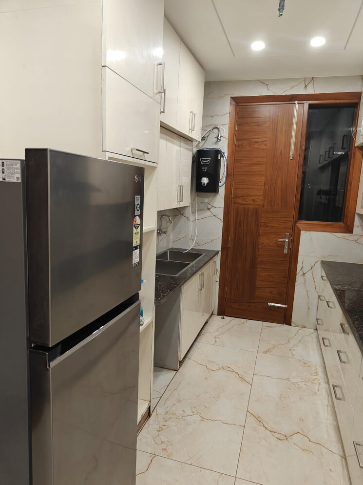 Kitchen, sector 21 3 Bedroom 250 Sq.Yd. Apartment In Sector 21 Panchkula 8016327