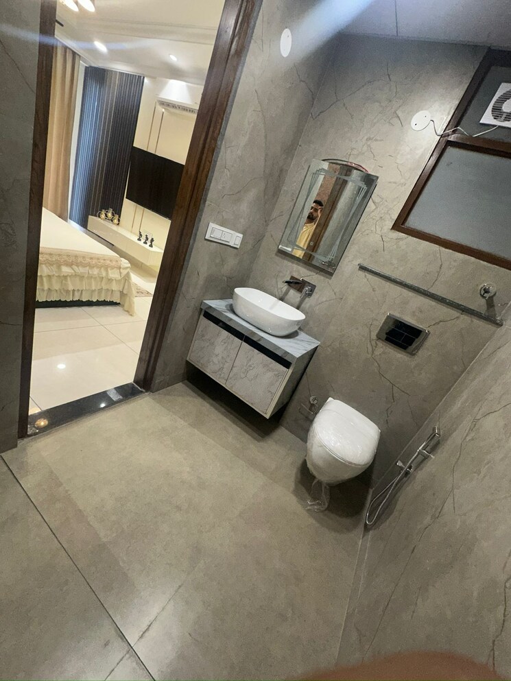 Bathroom, the-suman-marvelous 3 Bedroom 1822 Sq.Ft. Apartment In Ramgarh Bhudda Zirakpur 8016328